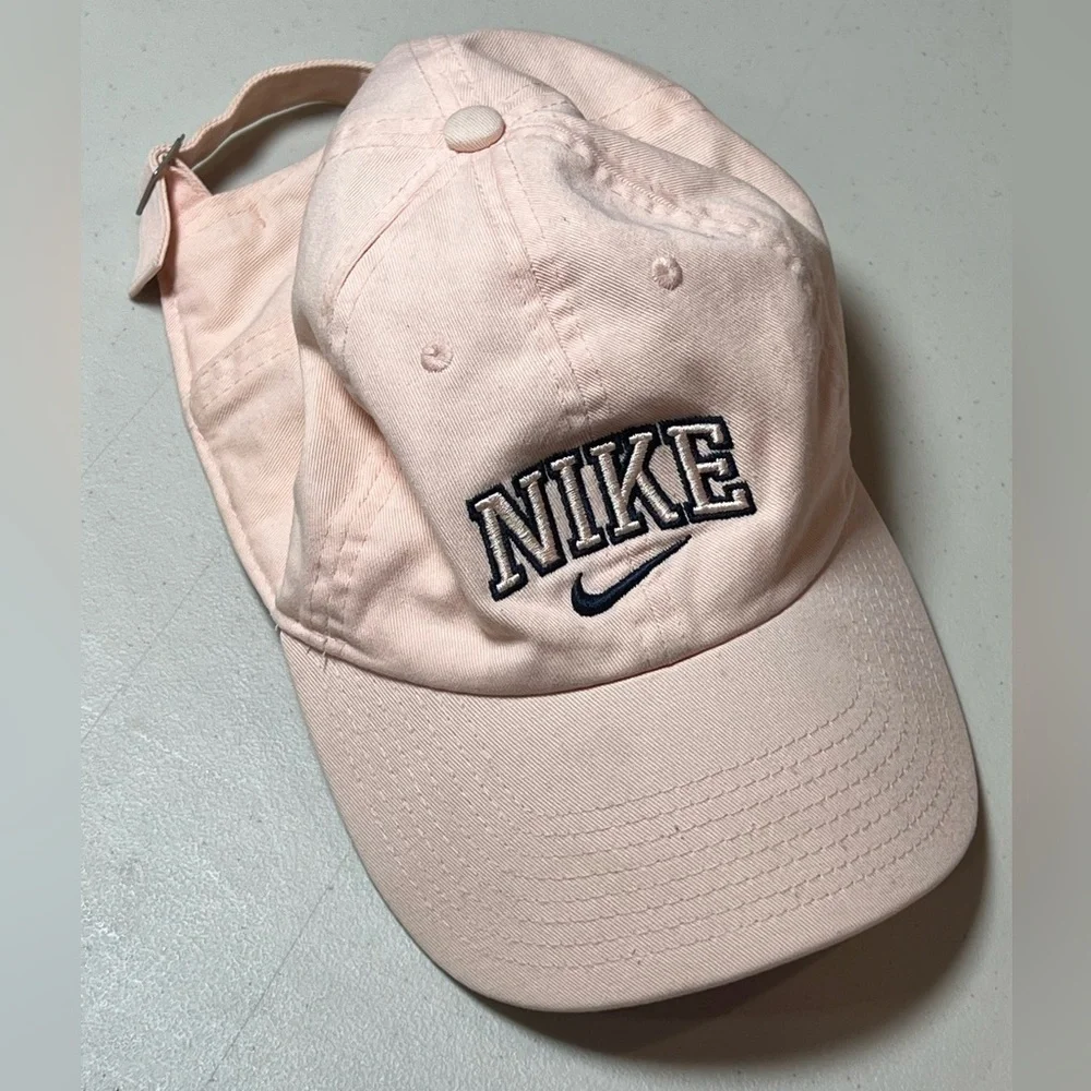 Nike Heritage 86 Retro Classic Nike Swoosh Classic Hat
